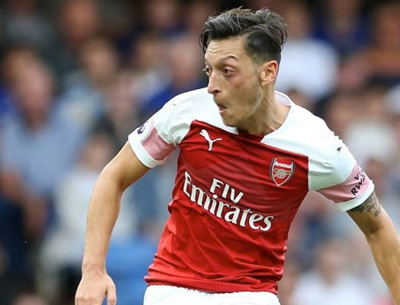 Arsenal ace Ozil makes blind fan’s dream come true